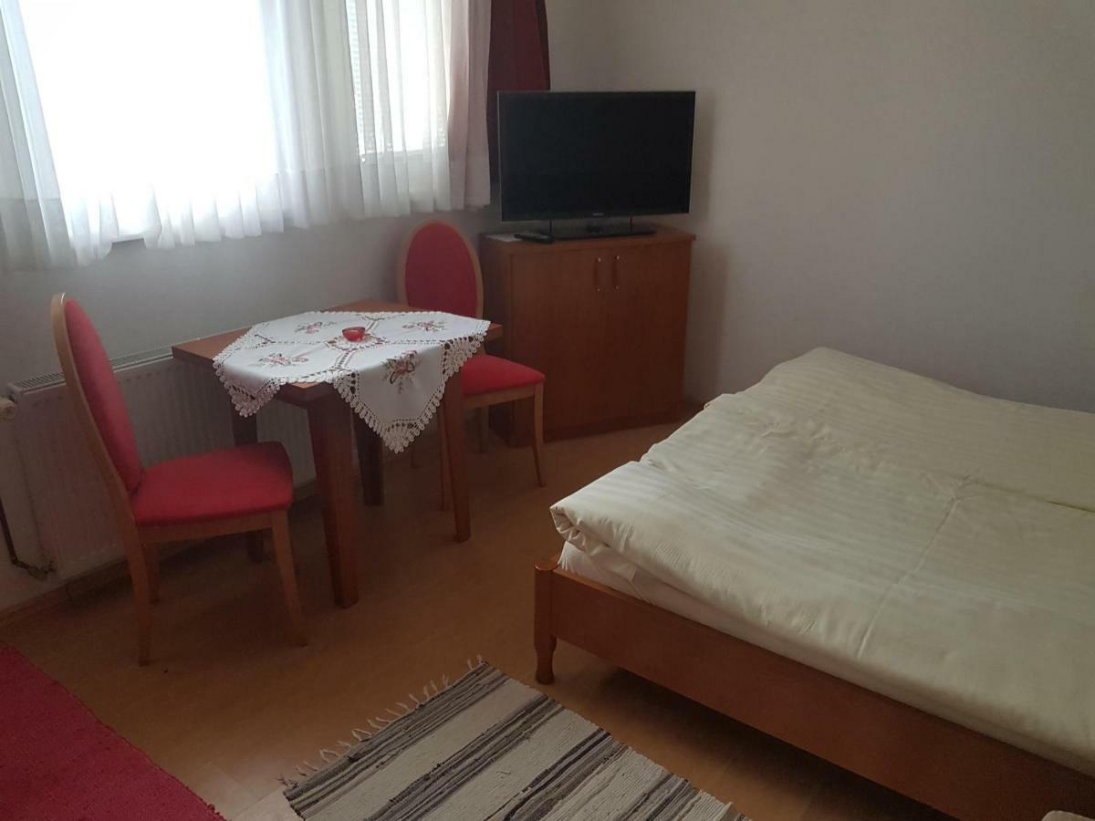 Apartment Lipar Preddvor Exterior photo
